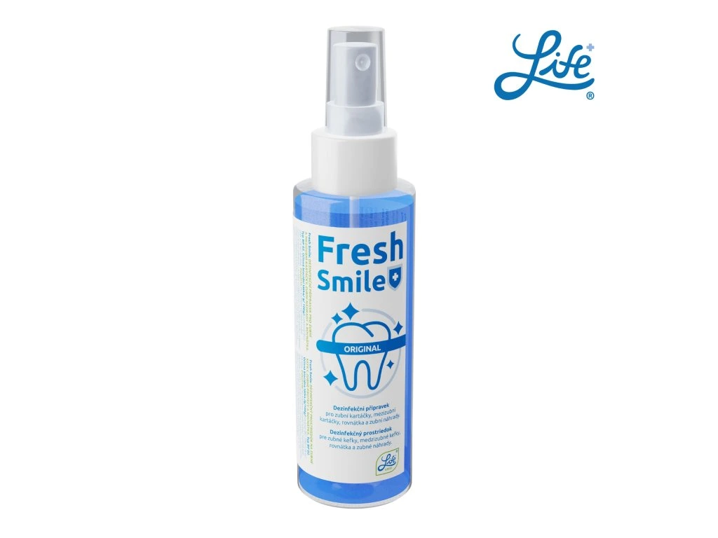 Lahvička dezinfekčního spreje Fresh Smile Original na bílém pozadí